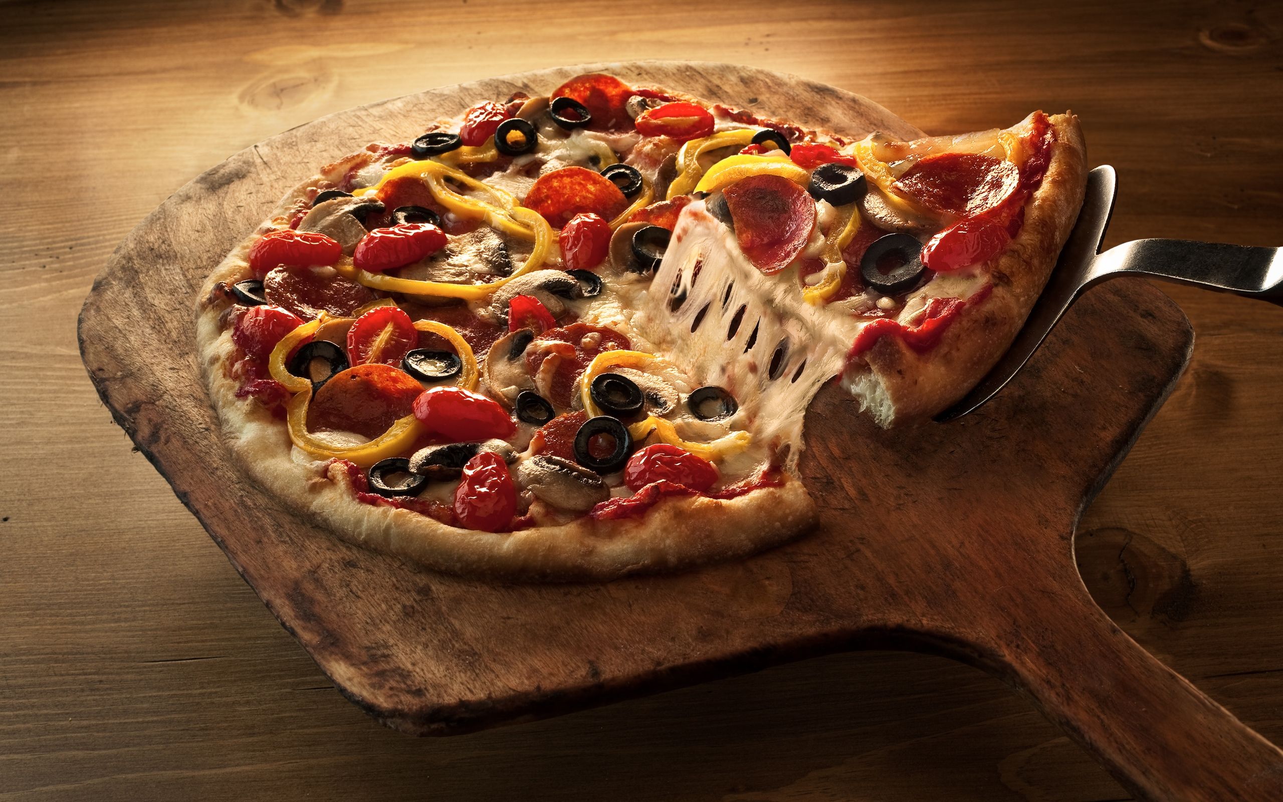 Sneak Peek Into A Pizza Slice – Sizes and Nutritional Information